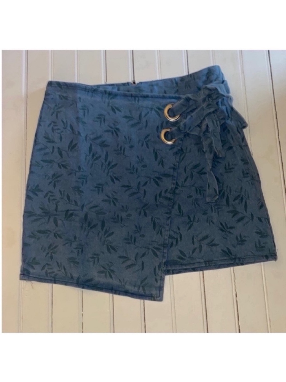 Lumiere Urban Outfitters Denim Wrap Skirt Blue Size M